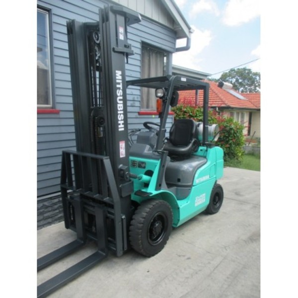 2008 Mitsubishi FG25ZN forklift #1170