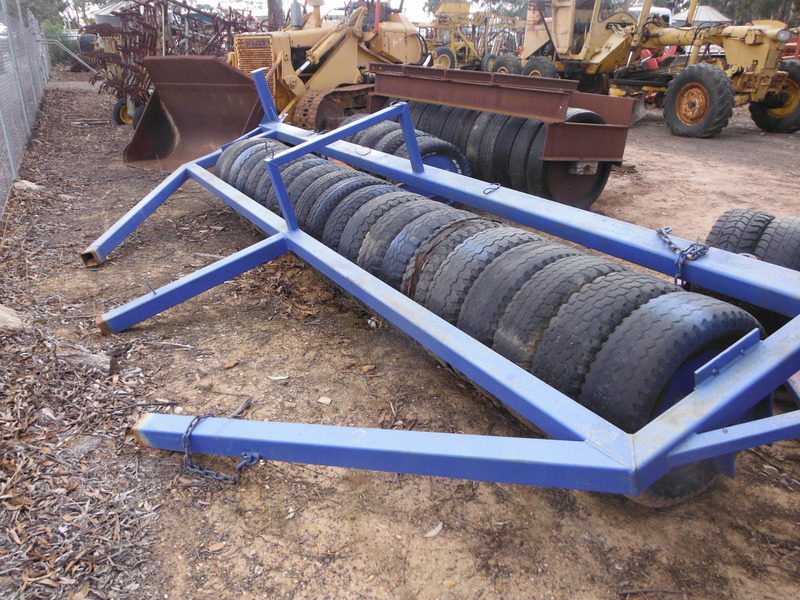LARGE 3 GANG ROLLER 5072