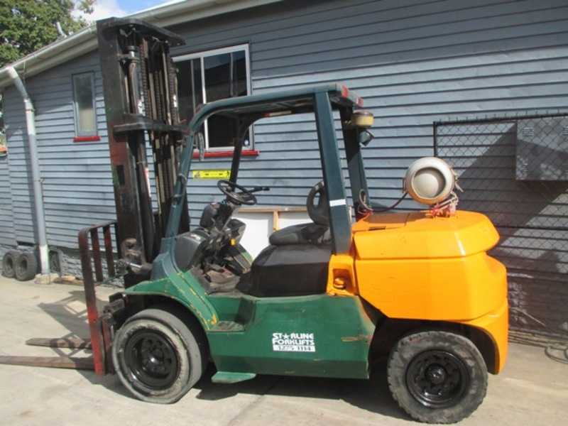 1999 TOYOTA 4 TON 02-7FG40 #1210