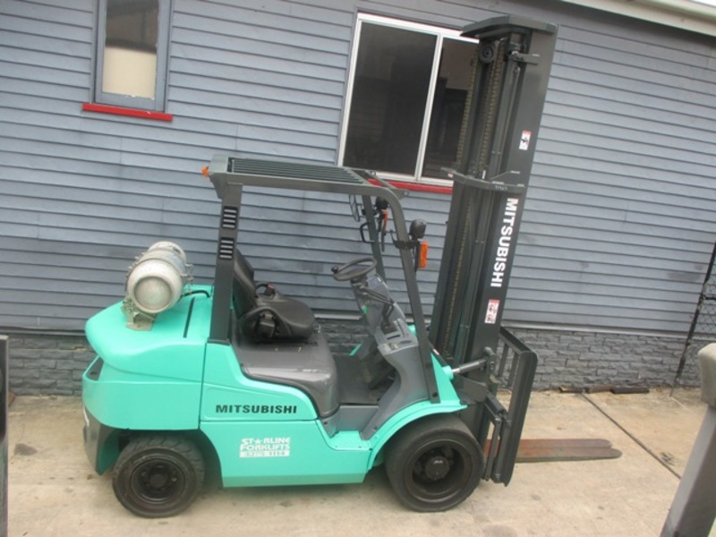 2006 MITSUBISHI FG30N 3 TON FORKLIFT #1168