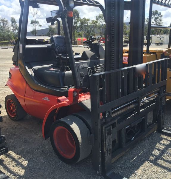 LINDE 4 TON FORKLIFT 2263
