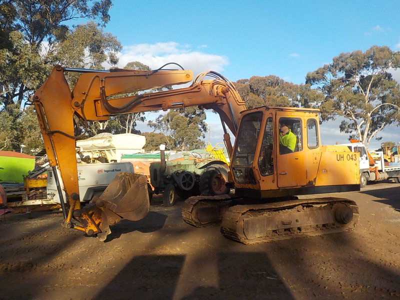 HITACHI EXCAVATOR
