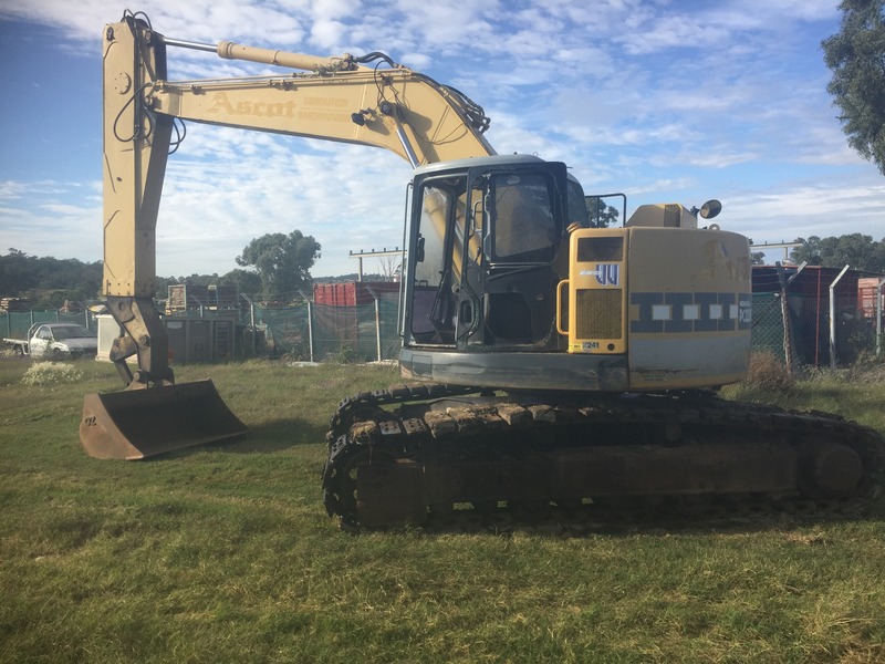 Komatsu 228 Avance U