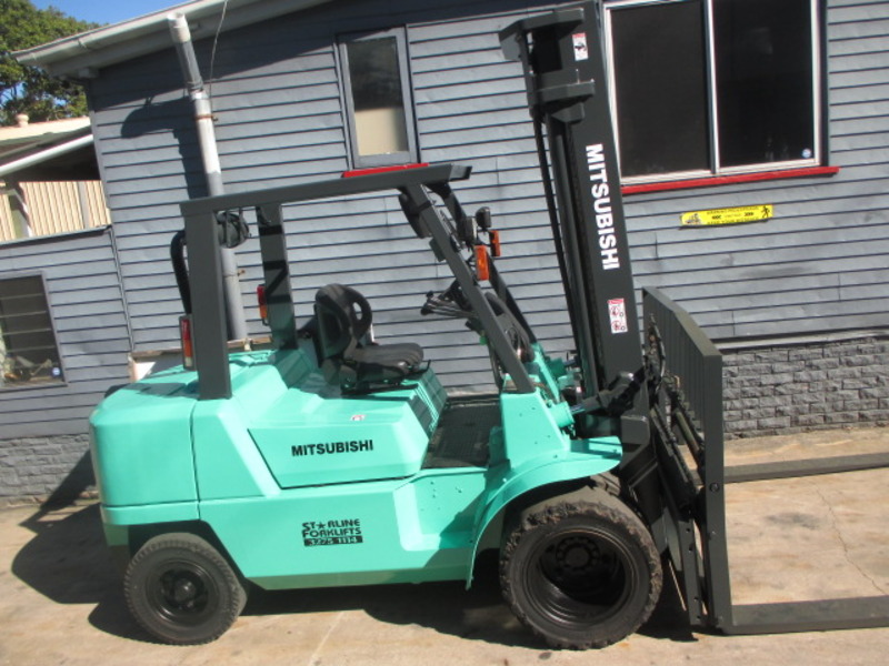 2009 MITSUBISHI 4.5 TON FD45KT #1269