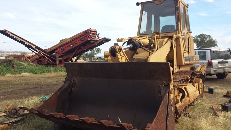 CAT 963 LOADER 5245