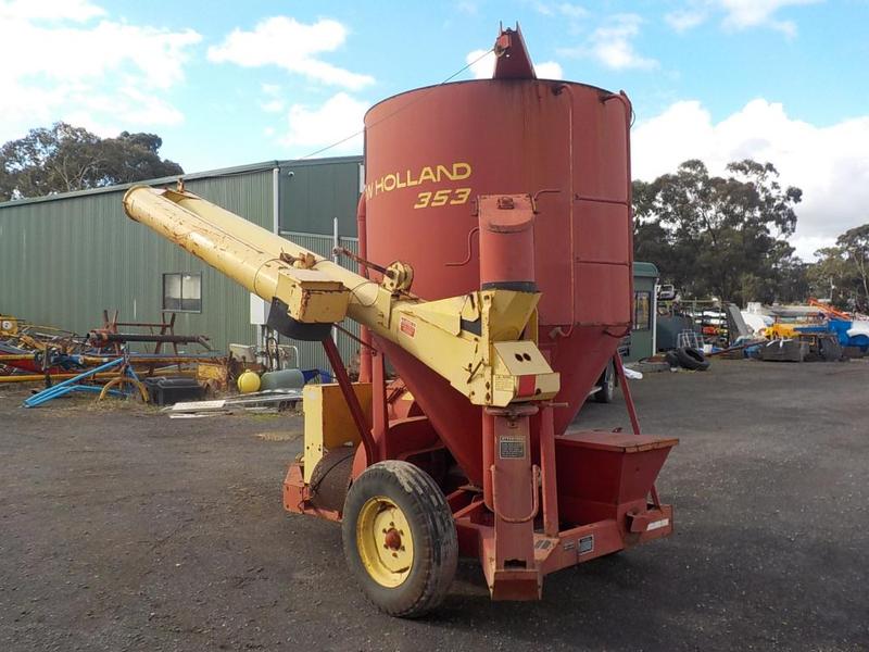 NEW HOLLAND HAMMER MILL MIXER MODEL 353 JJ43