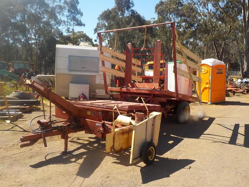 NEW HOLLAND BALE WAGON STACKLINER 1010 D35