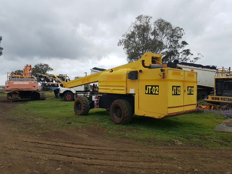 JONKER 4WD LIGHTING TOWER 5909