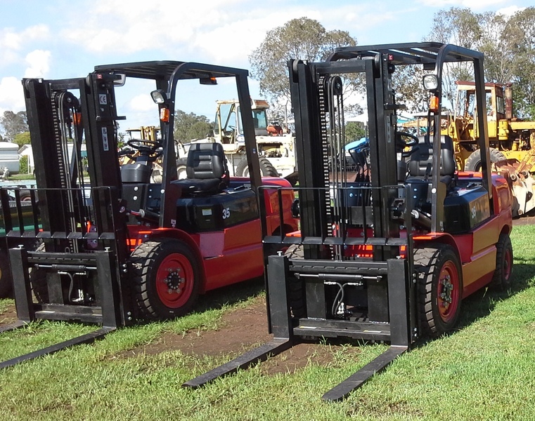 2017 REDLIFT FORKLIFTS 05