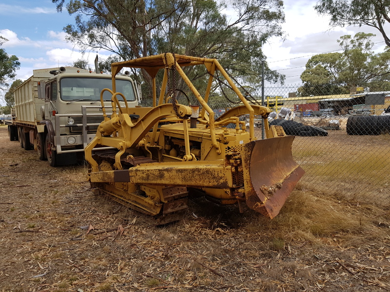 INTERNATIONAL BTD8 BULL DOZER 2054