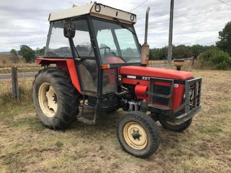 ZETOR 5211 TRACTOR JJ00003