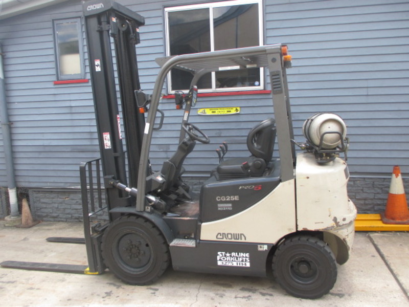 2011 CROWN 2.5 TON CG25E-5 1342