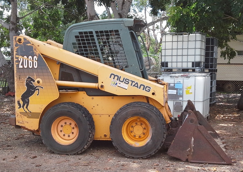 Mustang 2066 Skid Steer