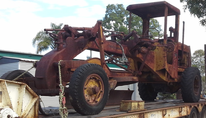 1942 MALCOLM MOORE GRADER 20609 