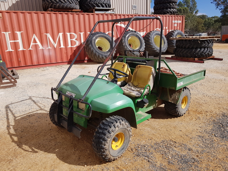 John Deere Gator