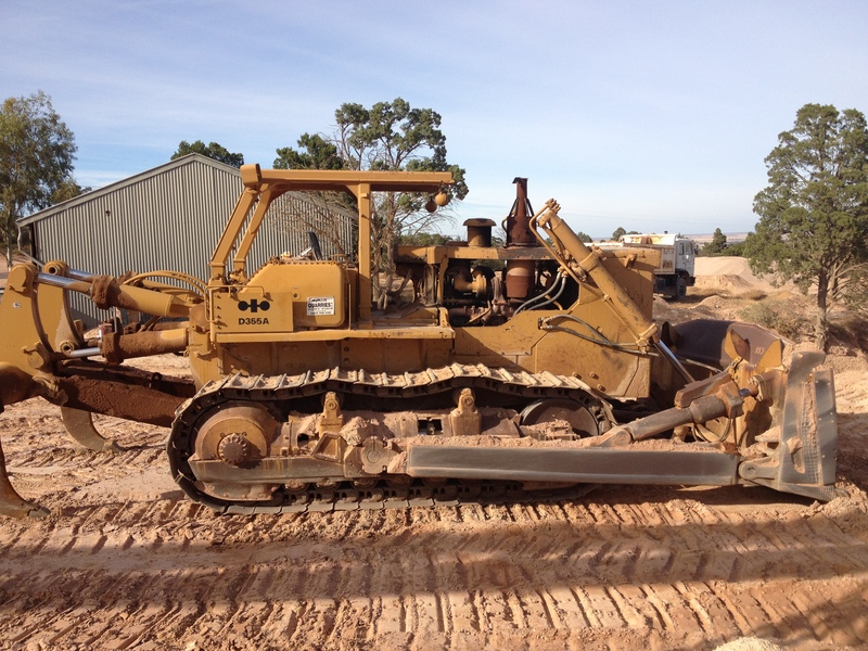 KOMATSU D355A DOZER