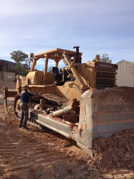 KOMATSU D355A DOZER