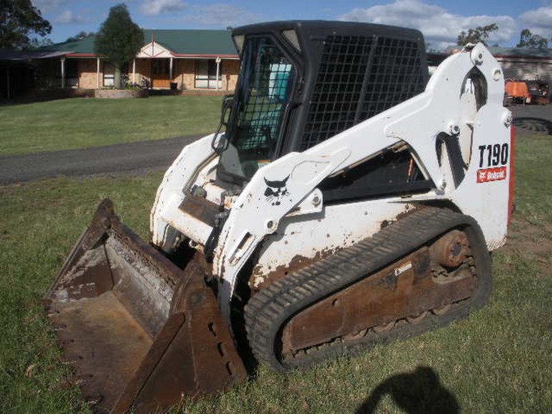 BOBCAT T190 TRACK LOADER