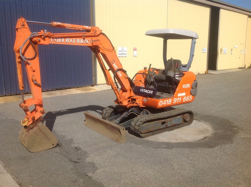 Hitachi EX-25