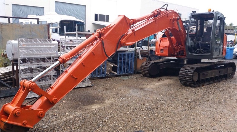 HITACHI EX135USR