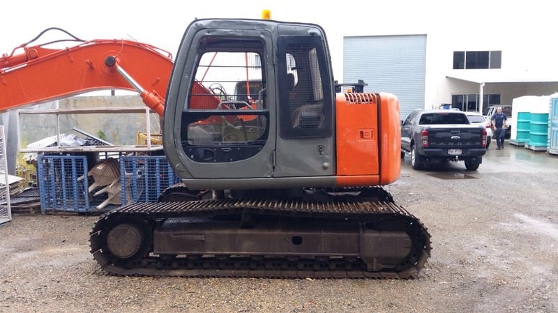 HITACHI EX135USR