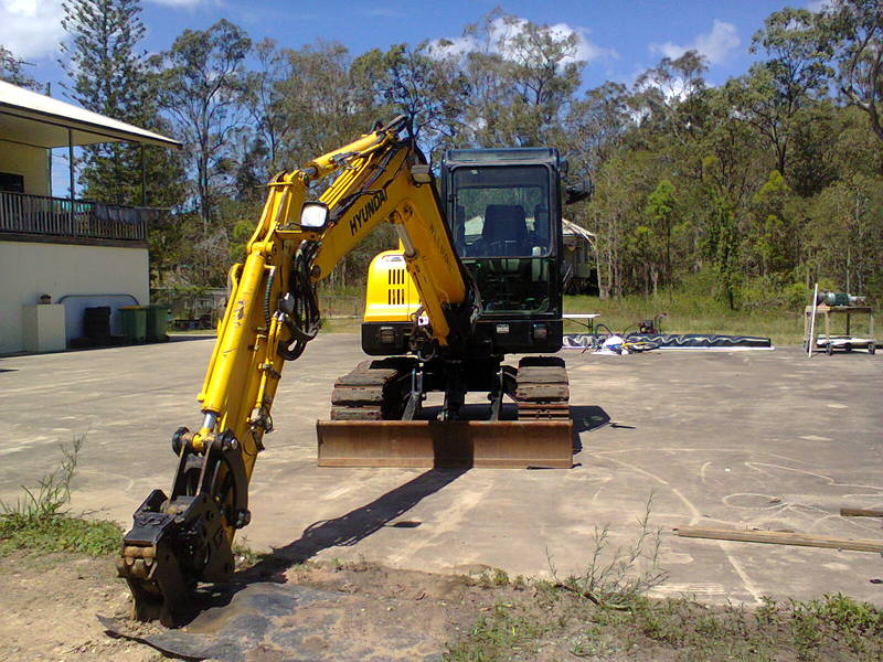 HYUNDAI ROBEX 55-7A EXCAVATOR