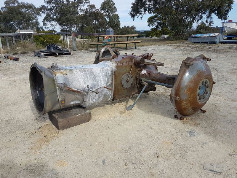 1952 GREY FERGIE REAR AXLE UNIT
