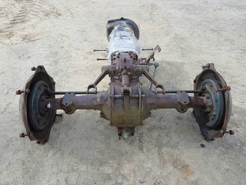1952 GREY FERGIE REAR AXLE UNIT
