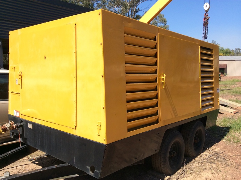 AIR COMPRESSOR & SAND BLASTING UNIT