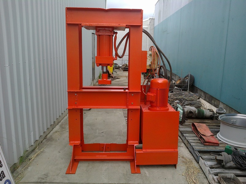 hydraulic workshop or stone splitting press and power pack