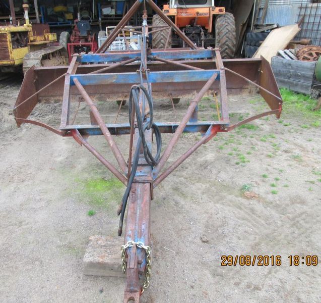 FARMOR LAND PLANE