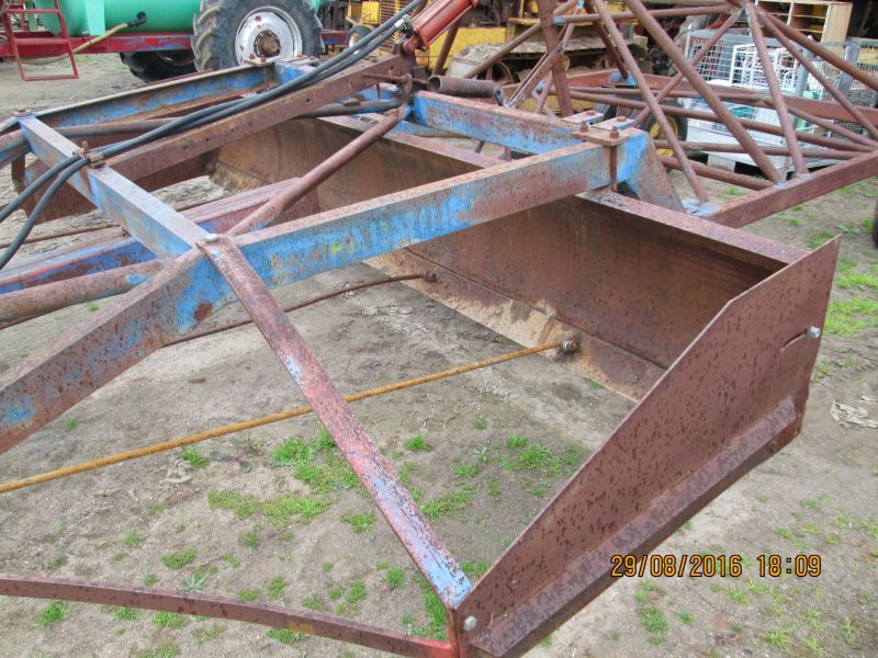 FARMOR LAND PLANE
