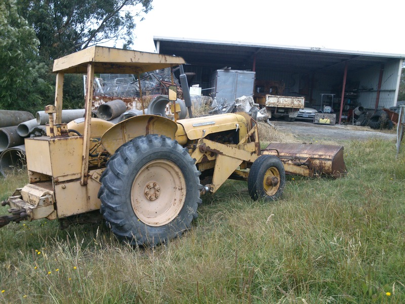 1960S FORDSON SUPER MAJOR MOORE LOADER