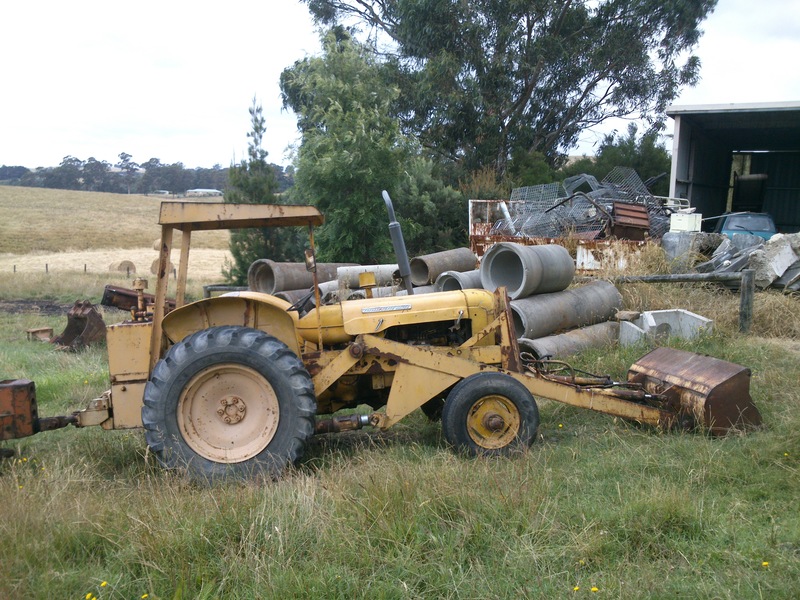 1960S FORDSON SUPER MAJOR MOORE LOADER