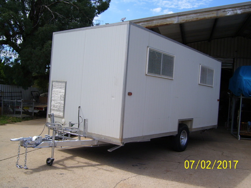 SITE CARAVAN 5.5M
