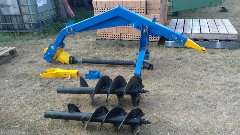 POST HOLE DIGGER PA82