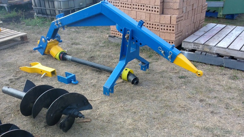 POST HOLE DIGGER PA82