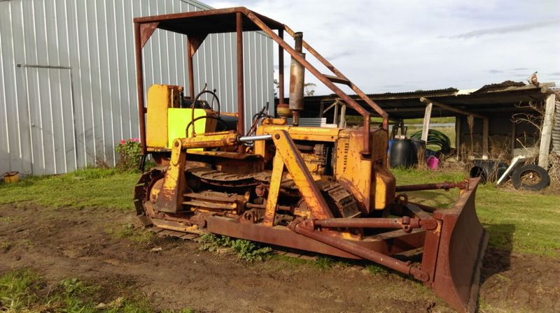 INTERNATIONAL BTD6 DOZER