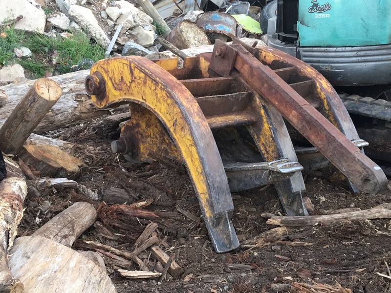 CATERPILLAR 25 TONNE EXCAVATOR