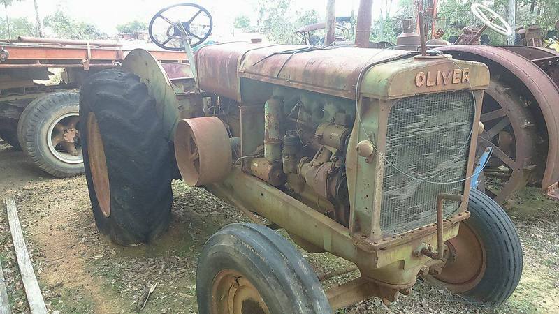 OLIVER 90 TRACTOR