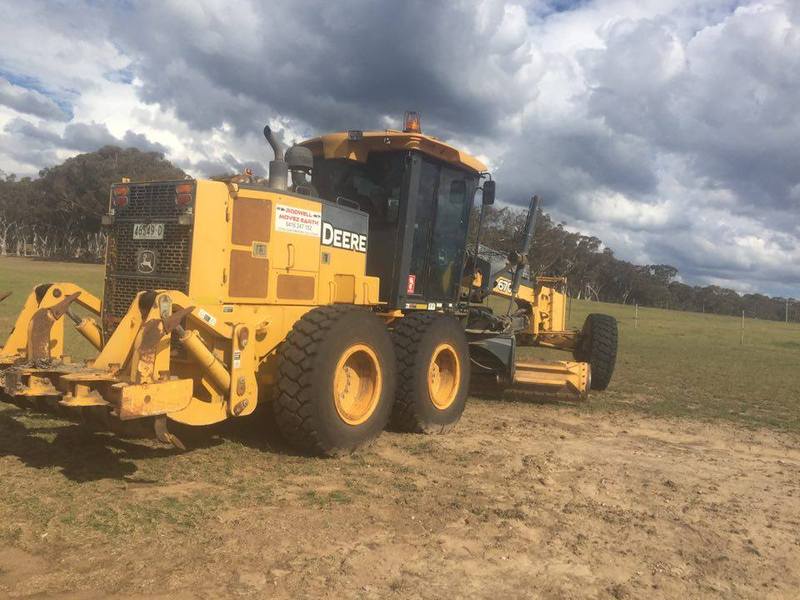 JOHN DEERE 670D GRADER