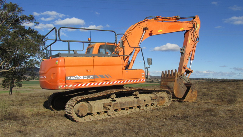 2014 DOOSAN DX 220LC EXCAVATOR