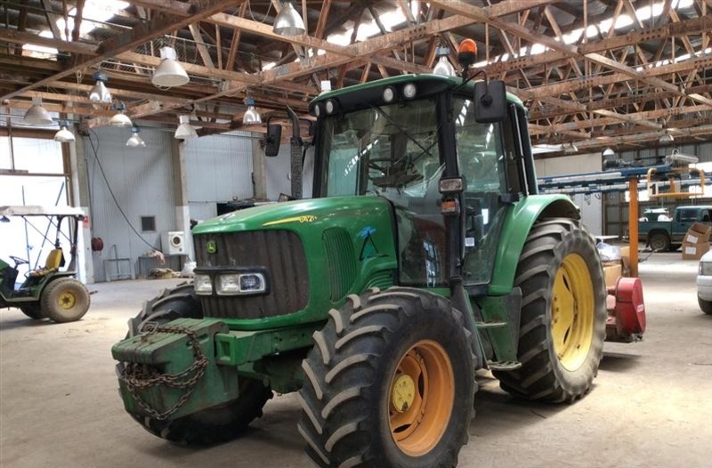 2004 JOHN DEERE 6420