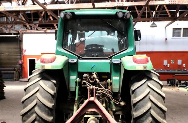 2004 JOHN DEERE 6420