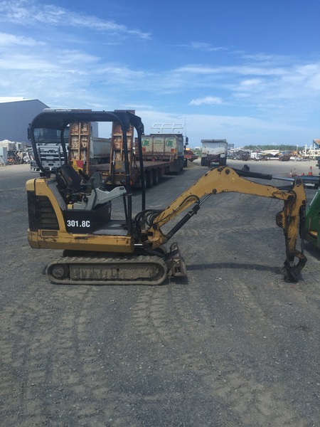 CATERPILLAR 301.8 DIGGER