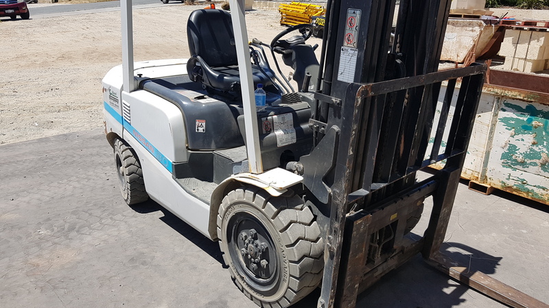 Nissan 3 tonne forklift