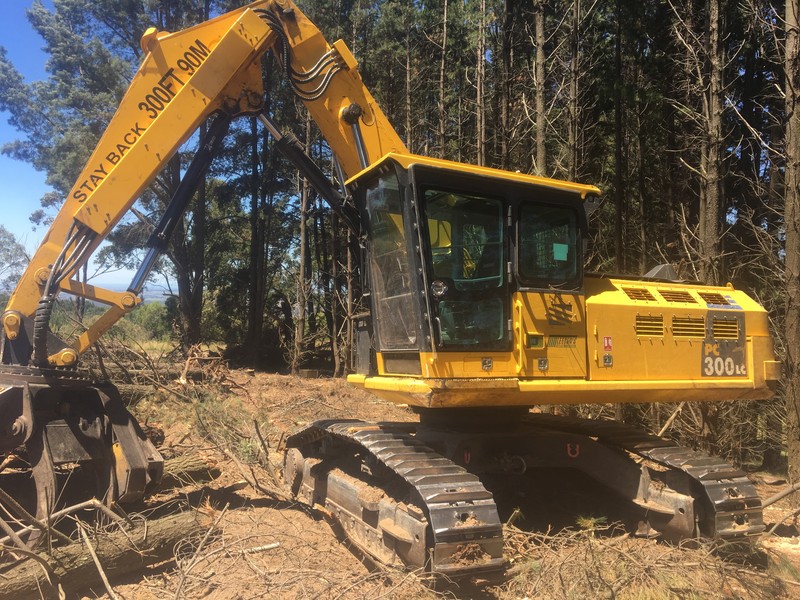 KOMATSU HARVESTER PC300LC-8 WITH KF750 FELLER HEAD