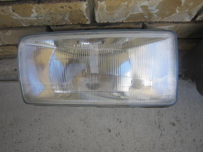 JAGUAR XJ40 HEADLIGHTS