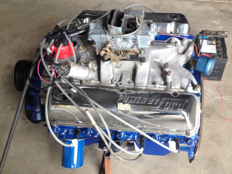 FORD 460 running engine