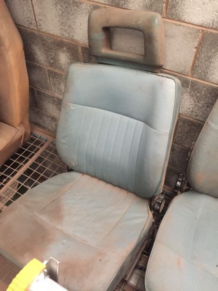 VL COMMODORE FRONT SEATS VK VH VB VC BERLINA CALAIS